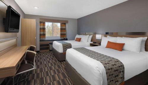 Queen Room with Two Queen Beds - Non-Smoking