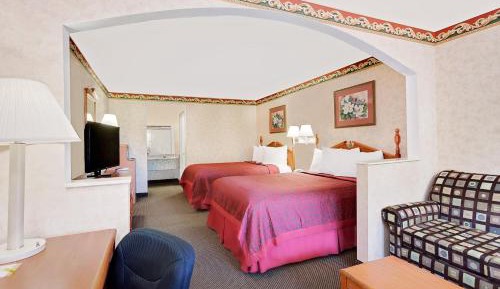Queen Room with Two Queen Beds - Non-Smoking