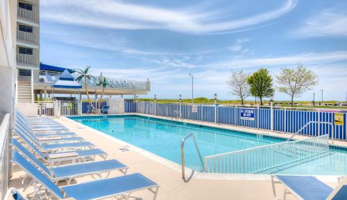 Double Room with Pool View