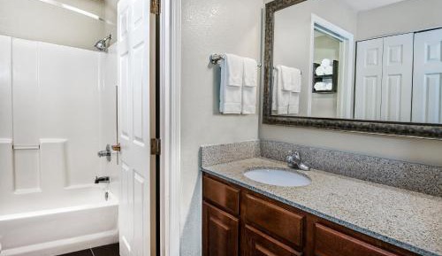 One-Bedroom King Suite