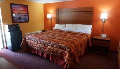 Deluxe King Room