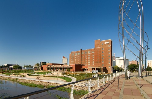 Downtown Wichita Hotel | Drury Plaza Hotel Broadview Wichita