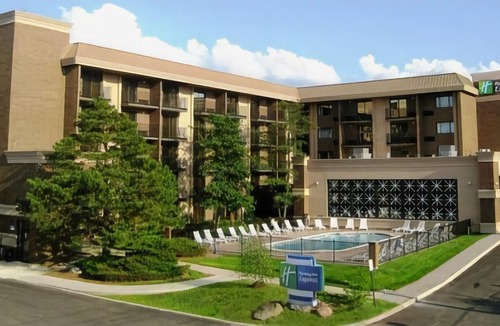Rolling Meadows Hotel | Holiday Inn Express Schaumburg-Rolling Meadows, an Ihg Hotel
