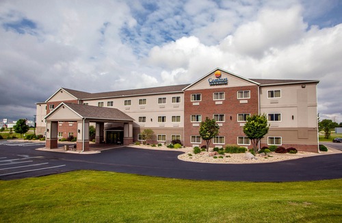 Quad Cities Hotel | Comfort Inn & Suites Davenport - Quad Cities