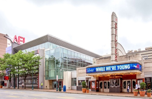 Downtown Hotel | Travelodge by Wyndham Silver Spring