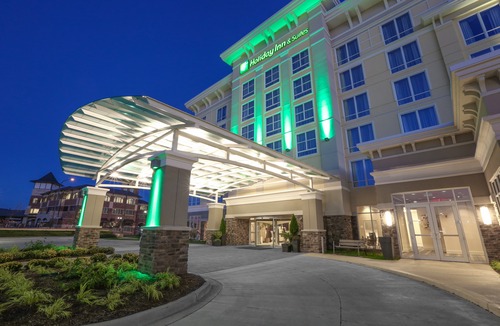 East Peoria Hotel | Holiday Inn and Suites East Peoria, an Ihg Hotel
