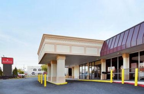 Towson Hotel | Days Inn by Wyndham Towson