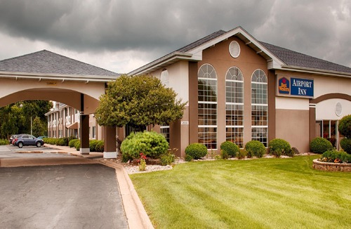 Quad Cities Hotel | Best Western Airport Inn