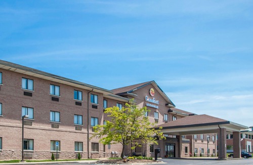Lee's Summit Hotel | Comfort Inn & Suites Lees Summit -Kansas City