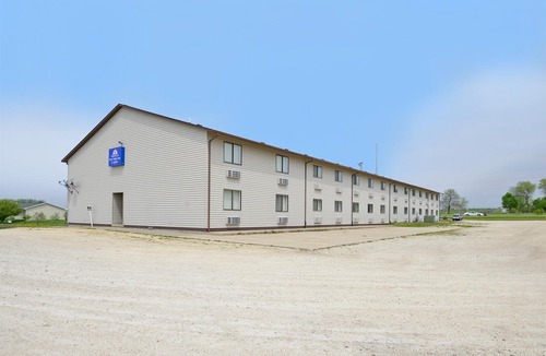 Manchester Hotel | SureStay Hotel by Best Western Manchester