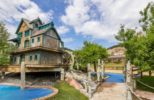 Deadwood Hotel | Comfort Inn & Suites Hotel in The Black Hills