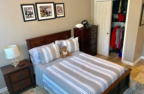 Essex Condo | Cozy, clean, peaceful and modern condo in safe area. Come lay back & Relax!