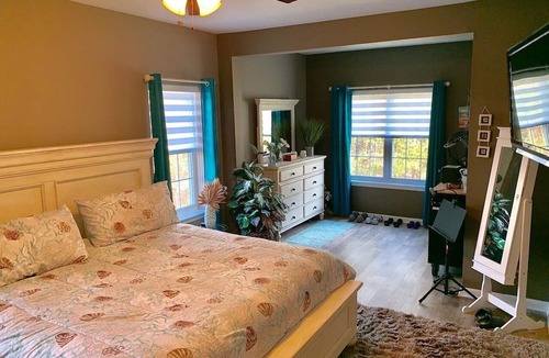 Essex Condo | Cozy, clean, peaceful and modern condo in safe area. Come lay back & Relax!