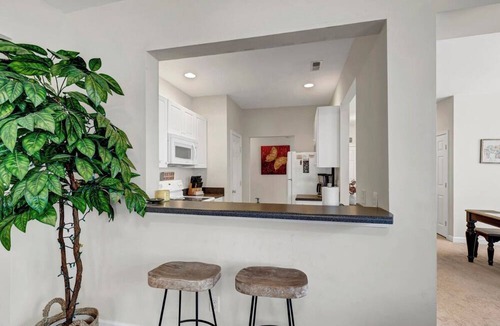 Wilmington Apartment | New! Pool~Classic Charm~Peaceful