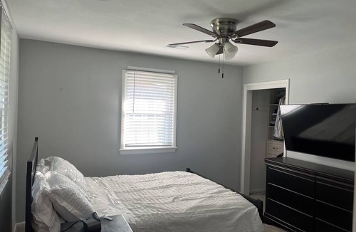 Great Bridge East House | Cozy 2-bedroom house with all amenities in Chesapeake, Va.