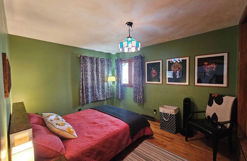 Elizabeth House | The Willow Zen Sanctuary with your personal Sauna/shower & jetted tub!