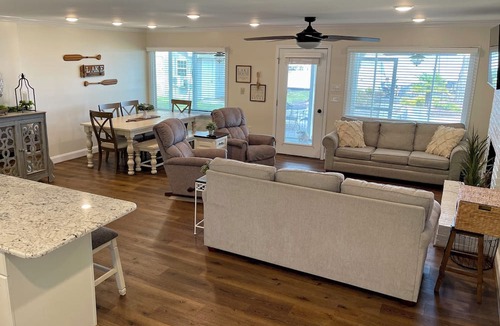 Lake Waccamaw House | A Splash of Lake Heaven
