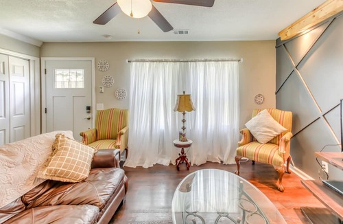 Marion House | Cozy Marion Home: Fenced Yard, Near Downtown!