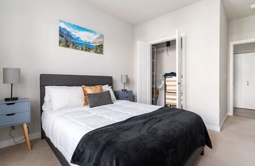 West Dundee Apartment | Corporate Housing by MGM