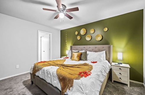 Towson Apartment | This apartment is a 2 bedroom(s), 2 bathrooms, located in towson, MD.