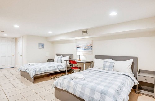 Greektown House | Bright Townhome: Walk to Johns Hopkins Bayview!
