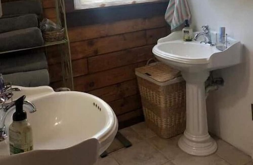 Belmar Apartment | Summer Beach Cabin Only 4 miles to beach