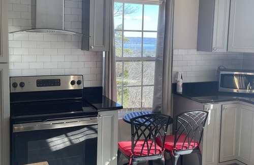 Grant Villa | Cozy and private villa overlooking Lake Guntersville