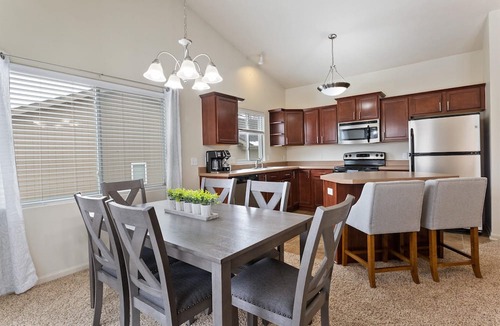 Bellevue House | Serene 2 Bdrm Home close to Offutt and Omaha