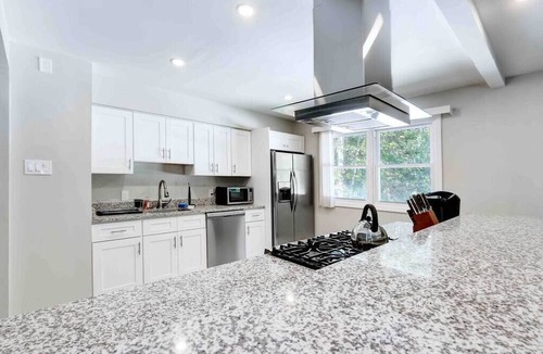 Egg Harbor Township House | Suburban Retreat for 16!