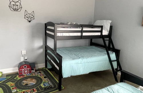 Cullman House | Beautiful barn- perfect for a country getaway!