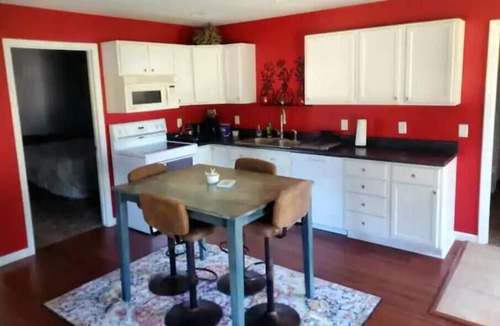 Epworth Apartment | West Main Apartment