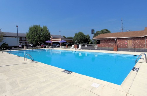 Millville Hotel | Quality Inn & Suites Millville - Vineland