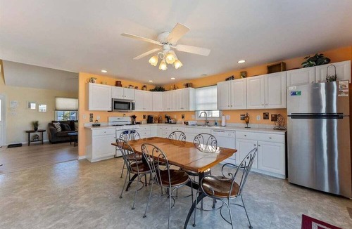 Diamond Beach House | Gorgeous 4 Bedroom Townhome in Diamond Beach