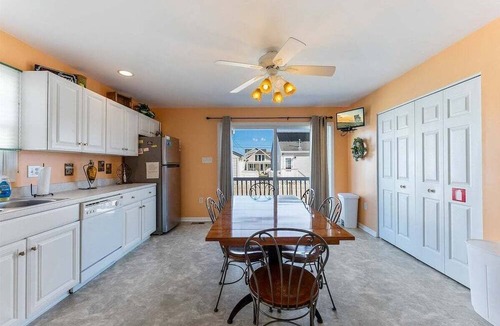 Diamond Beach House | Gorgeous 4 Bedroom Townhome in Diamond Beach