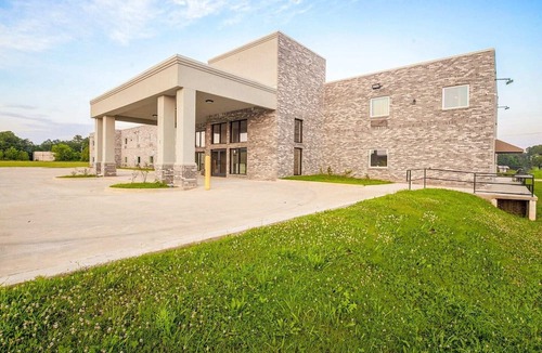 Adairsville Apartment | 2 Queen Beds Non-Smoking