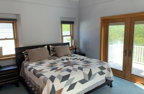 Onancock House | Super Clean and Beautiful Downtown Onancock House for Monthly Rental