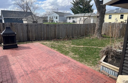 Cedar Rapids House | Executive, nursing & corporate travelers - 3br/2ba entire home close to highway!