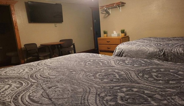2 Queen Beds Non-Smoking