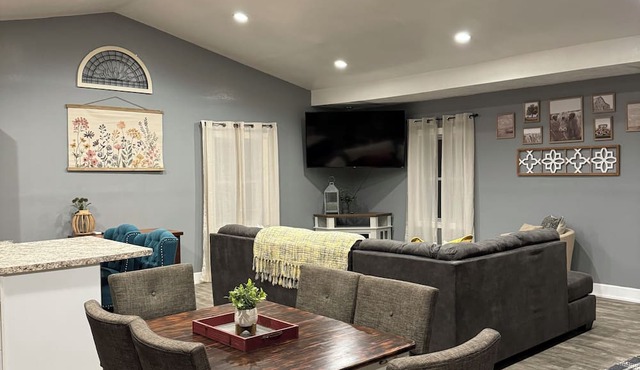 If you want quiet, peaceful, & a beautiful sunset, you’ll love House on the Hill